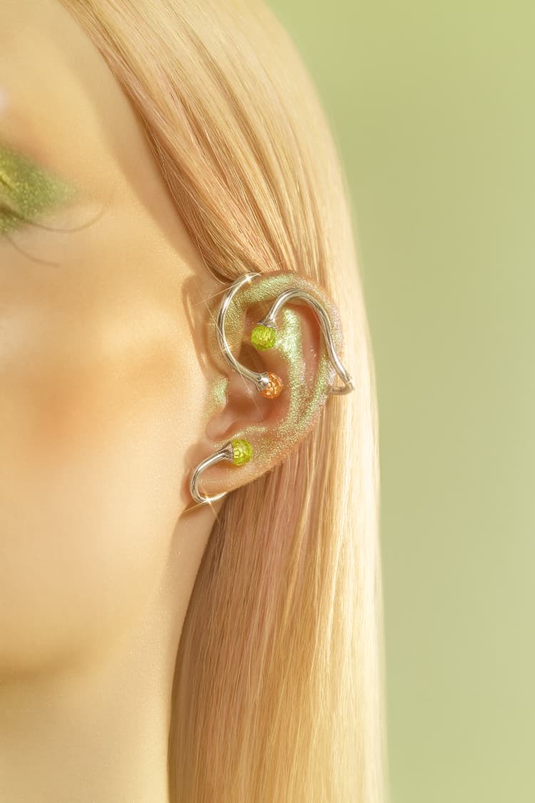 Silberner Ear Climber mit Topas- und Opalkristallen