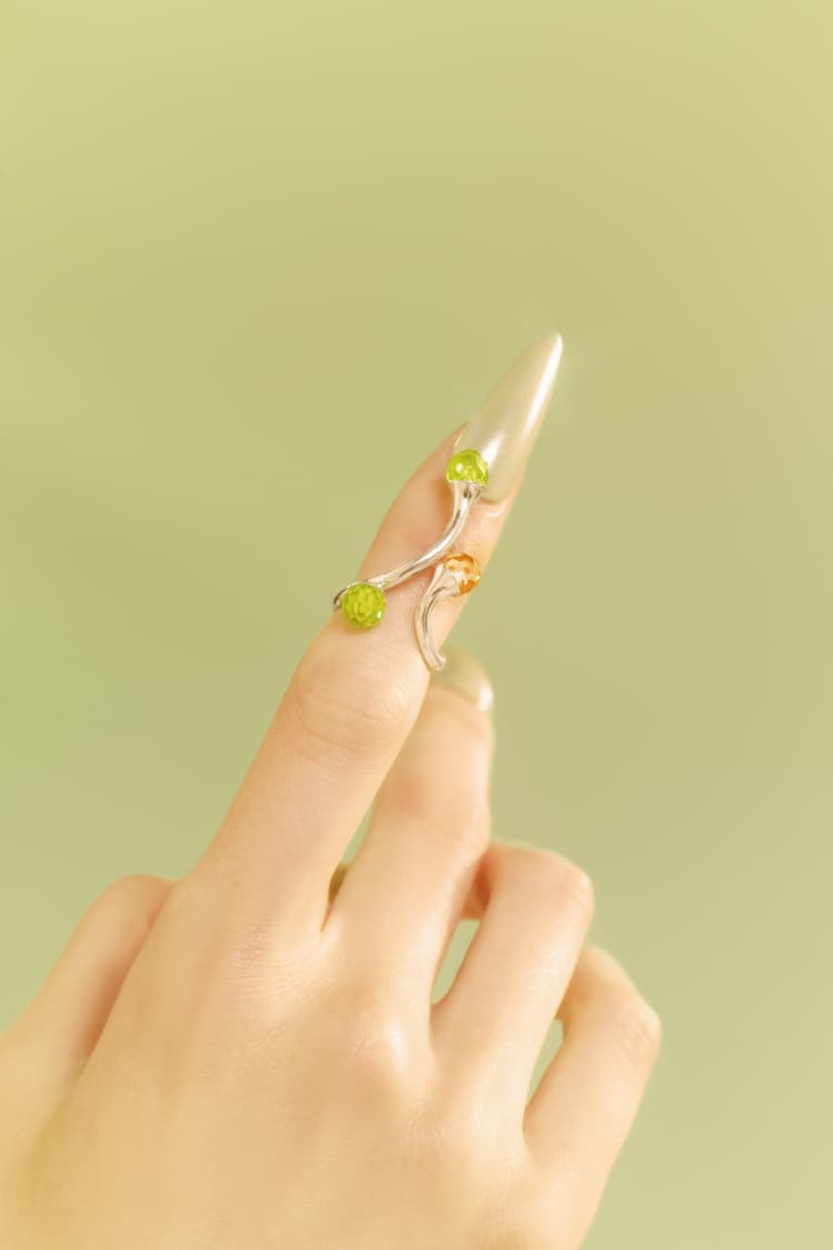 Silberner Statement-Midi-Ring mit Topas- und Opal-Kristallen