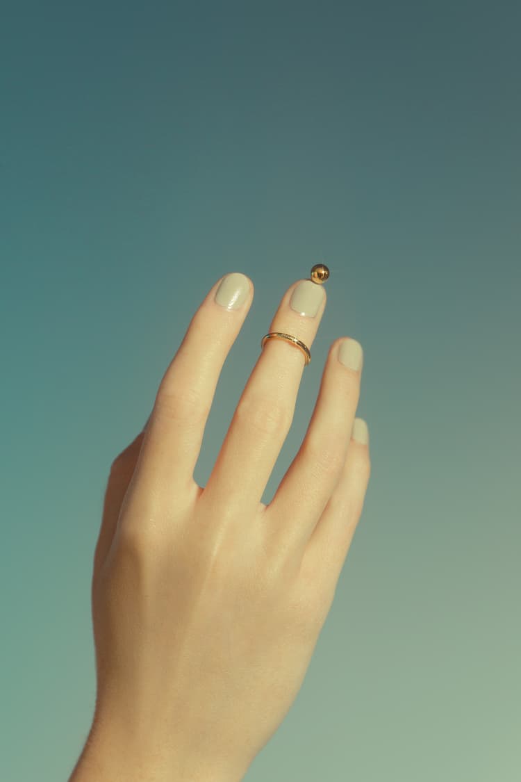 Goldener Nagelring