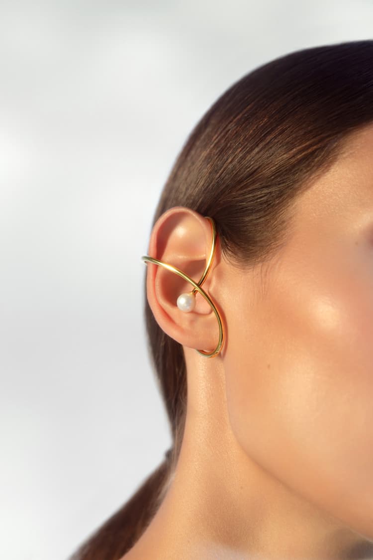 Ear Cuff aus Gold mit Perle