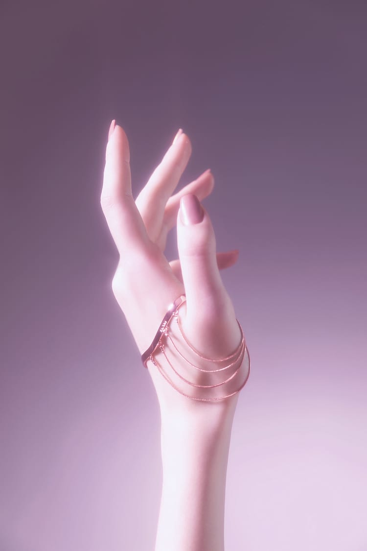 Handkette aus Roségold