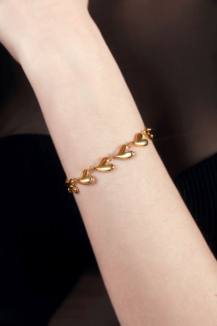 Goldenes Love Heart Armband