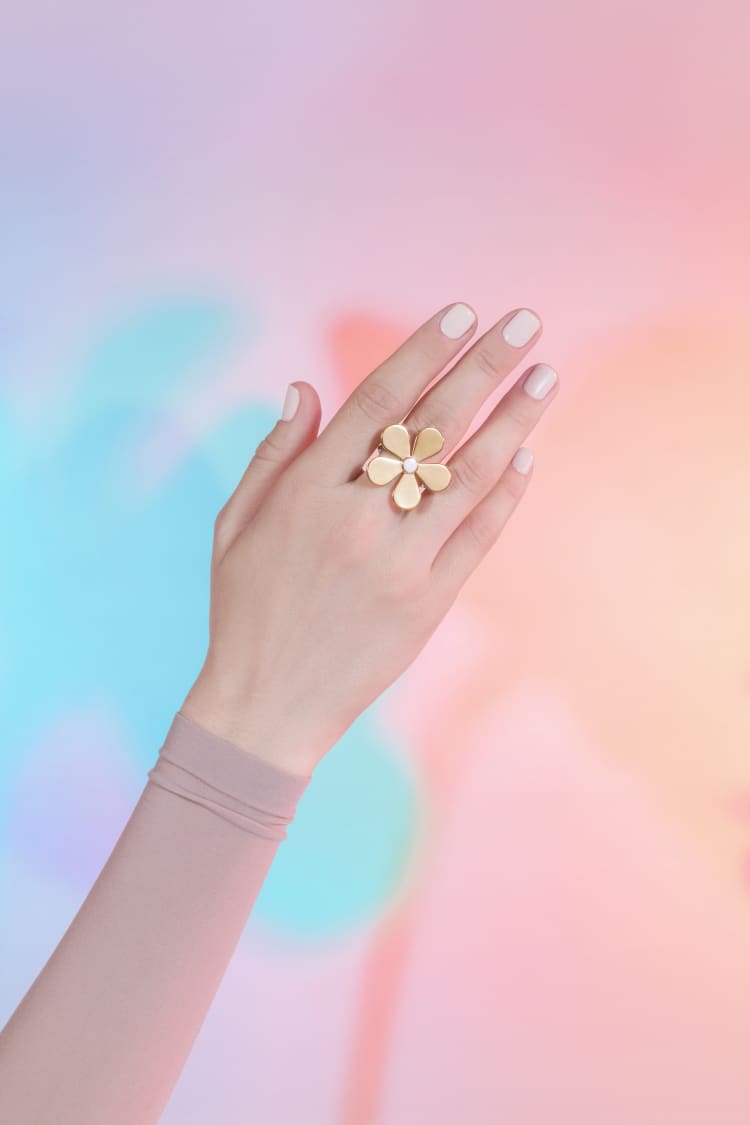 Goldener Blumenring