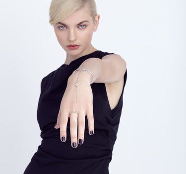 Silberne Armbandkette