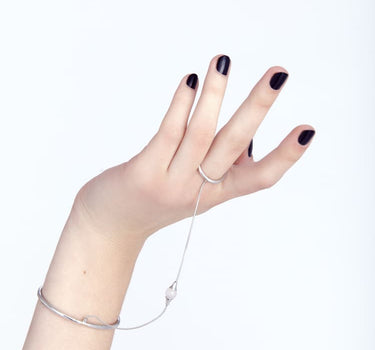 Silberne Armbandkette