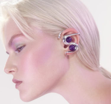 Silberner Ear Cuff mit Amethyst