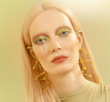 Goldene Statement-Tropfenohrringe mit Opal- und Topaskristallen