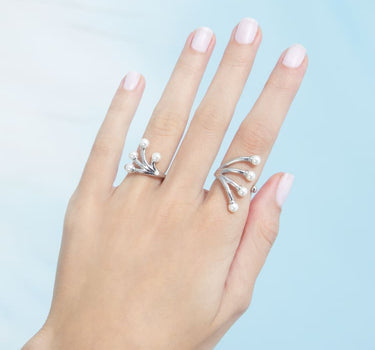 Silbernes Ring-Set mit Mini-Perlen