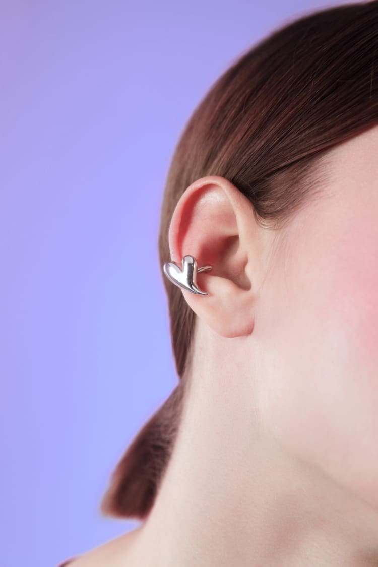 Silberne Herz-Ohrklemme