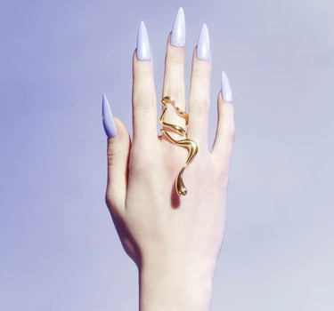 Großer Goldring in Liquid-Optik