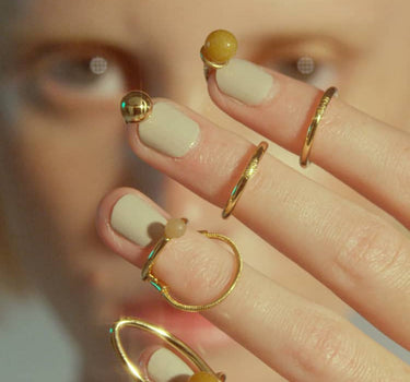 Set goldener Nagelringe