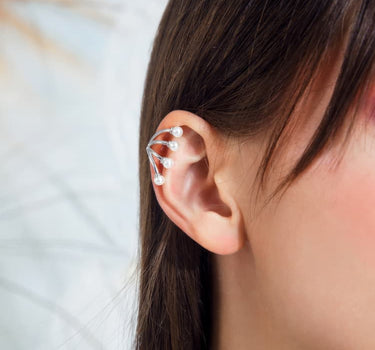 Silberner Perlen-Tiara-Earcuff