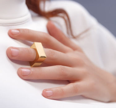 Quadratischer Goldring