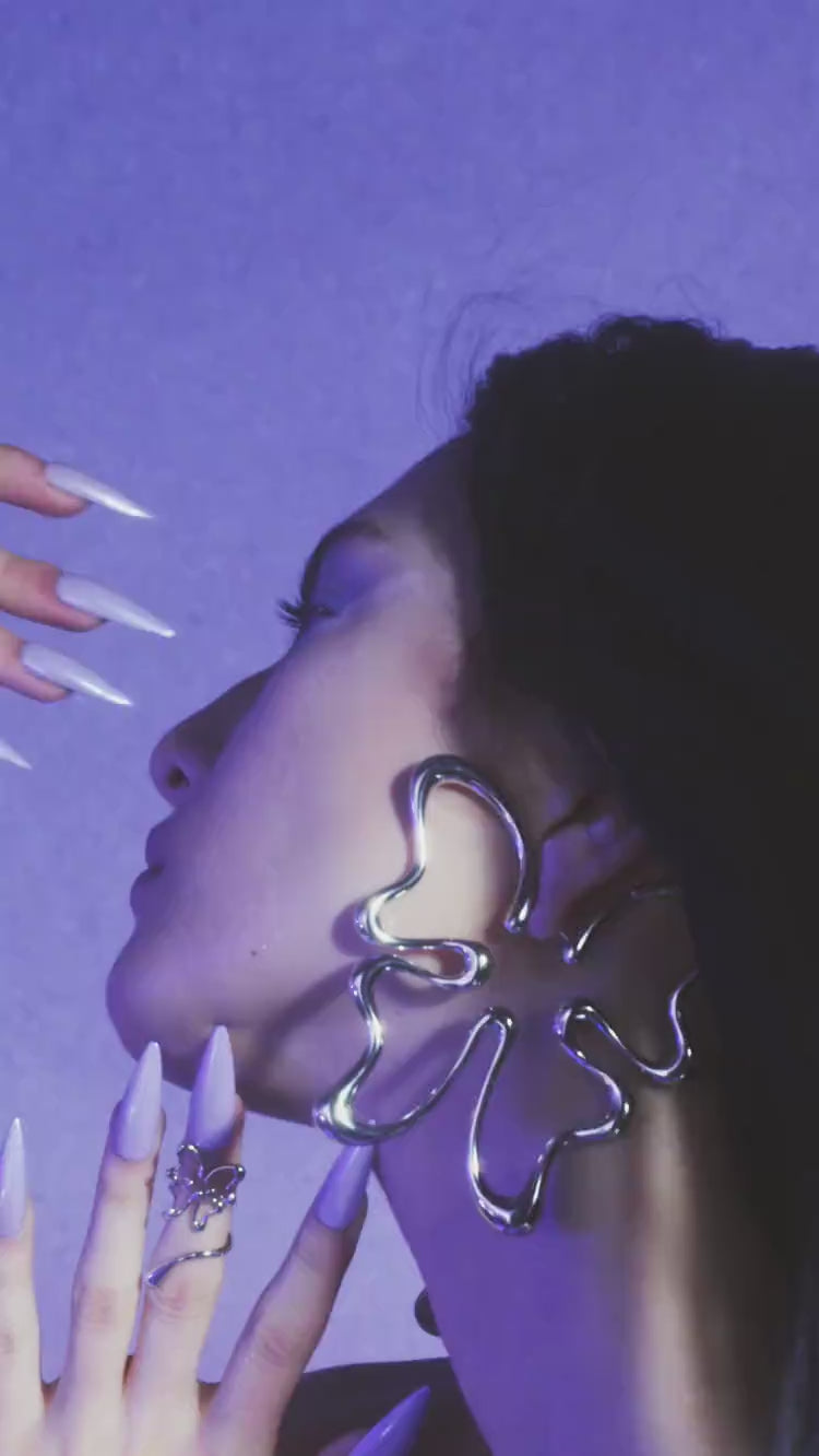 Großer silberner Schmetterlingsohrring