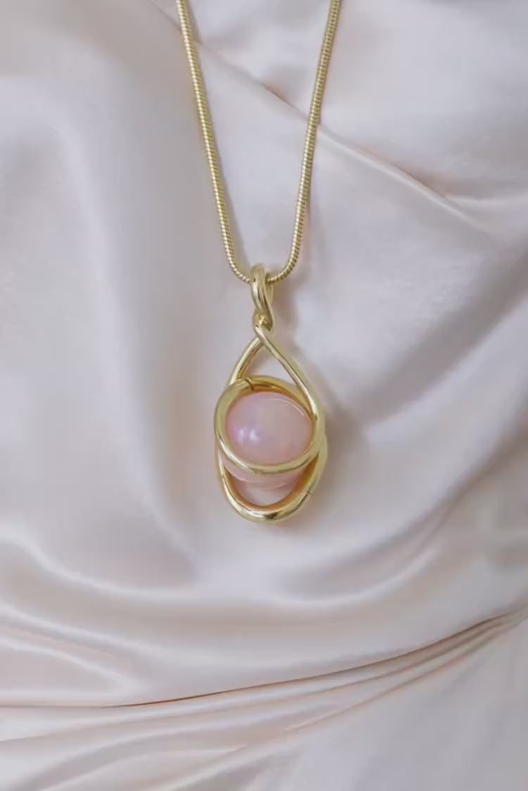 Großer Anhänger in Gold mit austauschbarem Edelstein