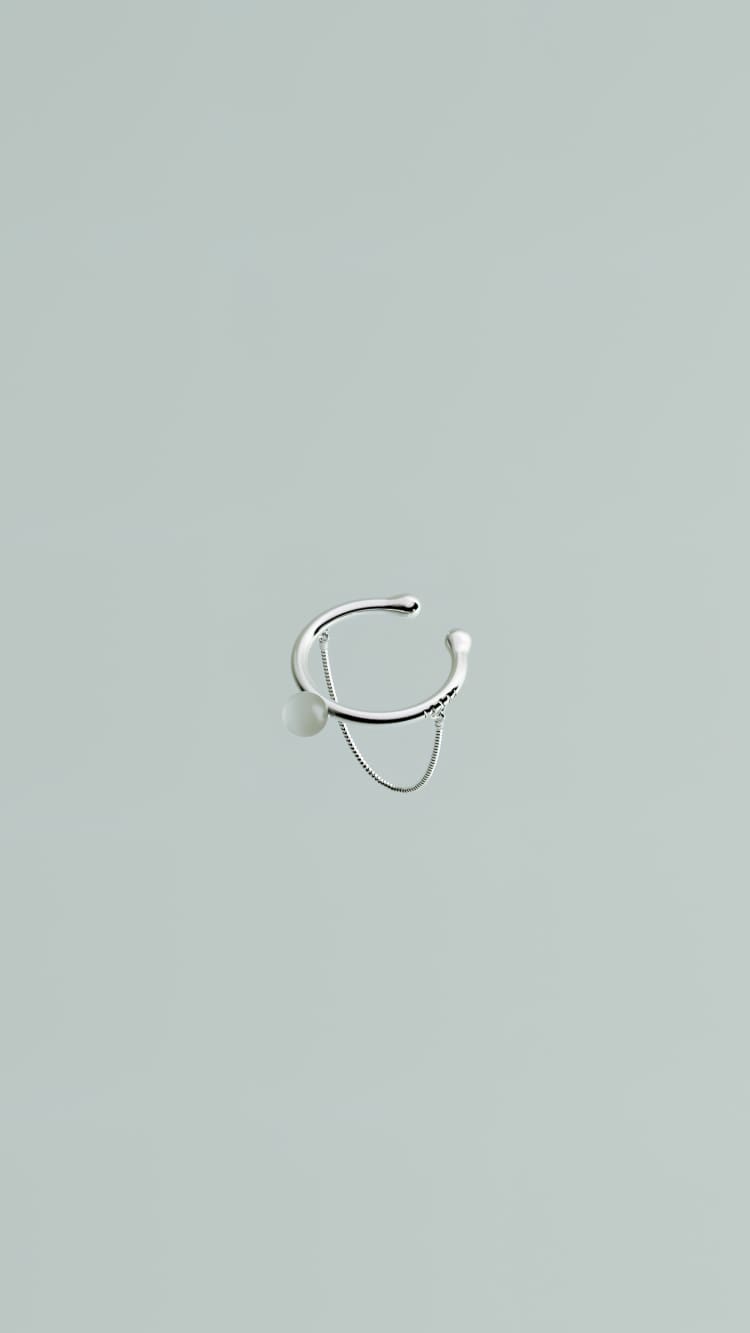 white quartz stone ring
